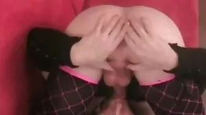 Gloryhole sluts ανταλλάσσουν cum