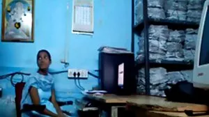 Η νόστιμη μελαχρινή gf Aubrey Holiday δεν χορταίνει το σεξ