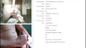 Οι συγκάτοικοι αρχίζουν να φιλιούνται και να αγγίζουν ο ένας τον άλλον σέξι σώματα