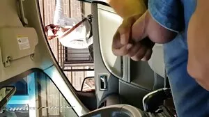 Αγία αγελάδα! Αυτή η λατίνα γκόμενα είναι καυτή όταν βγάζει τα ρούχα της!