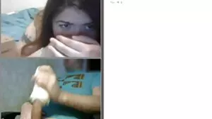 Η Horny milf Alena διψάει για σεξ καθώς αυνανίζεται ενώ κατασκοπεύει εφήβους