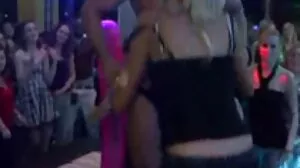 Τεράστια βυζιά και κώλο η Νικολέτ Σι γαμήθηκε από τον κουνιάδο