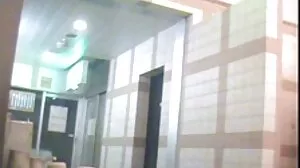 Η Horny Anne αφήνει τον φίλο της Paul να κρέμει το μουνί της