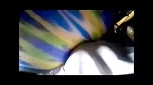 Η πανέμορφη Kelsi Monroe και η Diamond Kitty τοποθετούν ένα μεγάλο δονητή στον κώλο τους