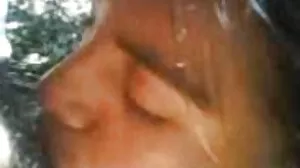 Η διεστραμμένη υπάλληλος χτυπά το έβενο αφεντικό του στο γραφείο της