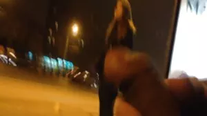 Το Dildo ιππασία με μπούστο κούγκαρ κορυφώνεται