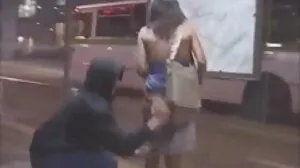 Το eurobabe με ωτοστόπ καταπίνει τζίζ