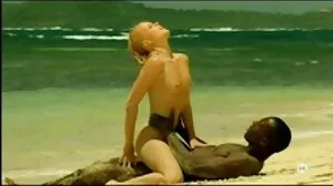 Η Footdomina περπατά στον κόκορα